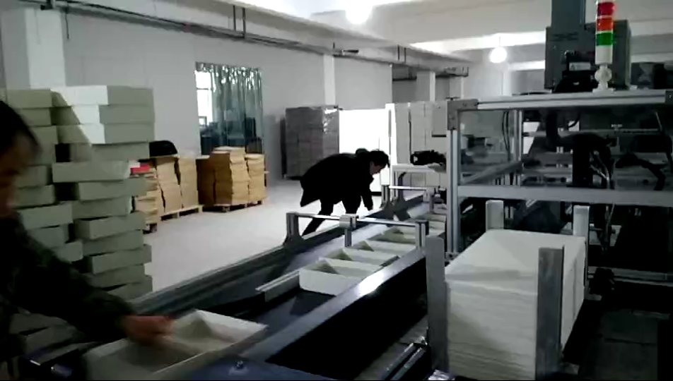 全自動電子產(chǎn)品類包裝盒組裝機(jī)